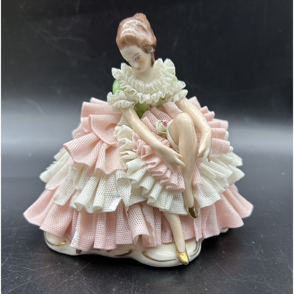 Antique Vintage Dresden Lace Seated Lady Ballerina Dancer Figurine German 5.5"